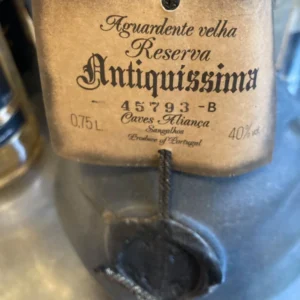 Aguardente Antiquíssima